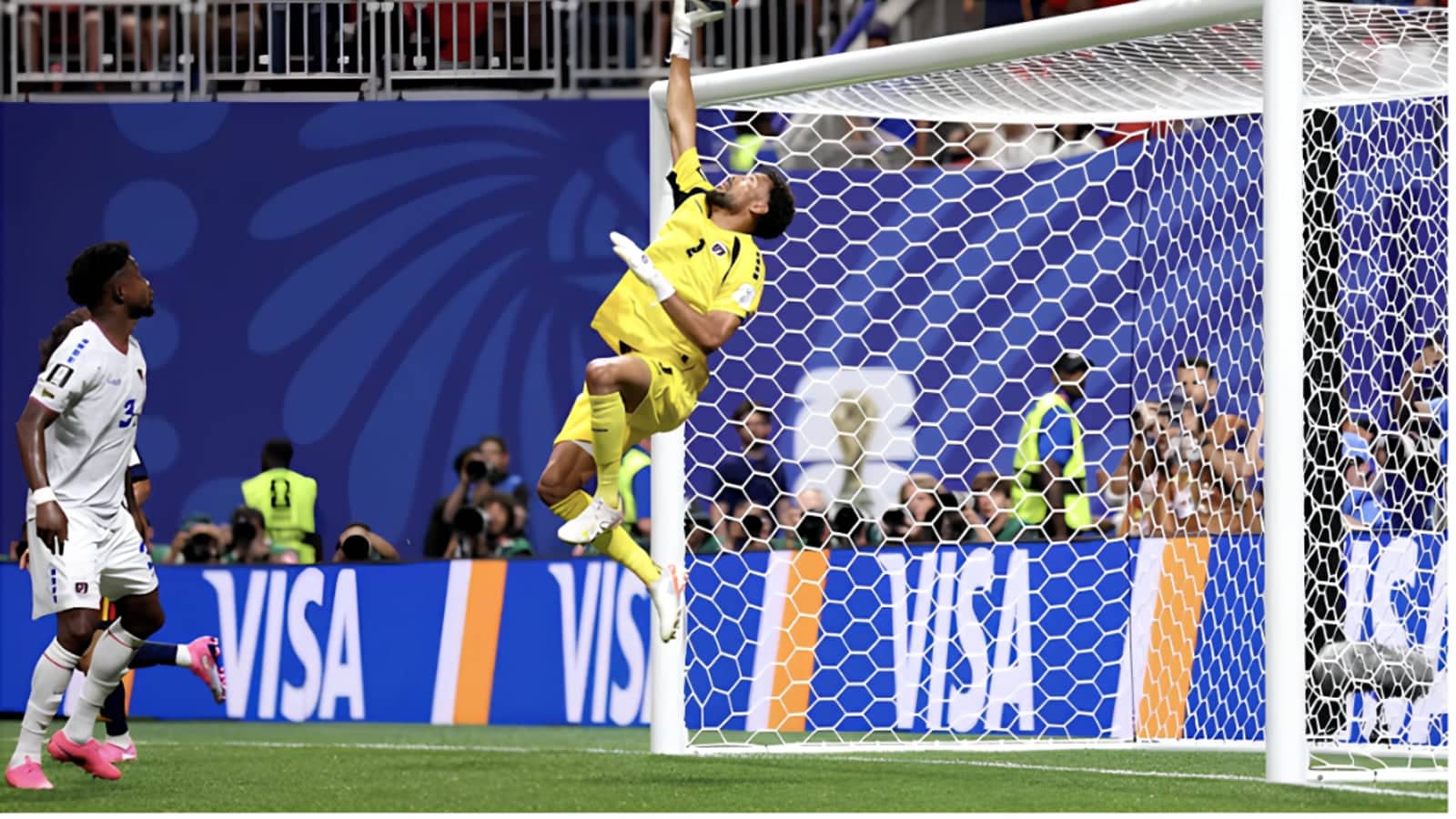 Cabo Verde goalkeeper Vozinha makes a save during the 0-0 World Cup draw against Spain.